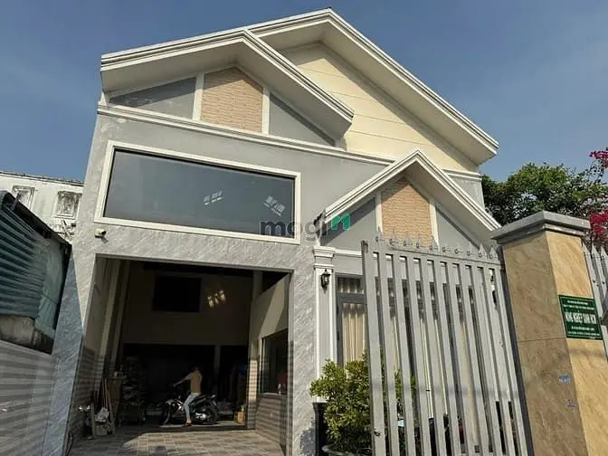 Bán Nhà Tân Hiệp 4 Hóc Môn Hẻm Xe Hơi 10M - 180M2 - Ngang 9M - 7.2 Tỷ