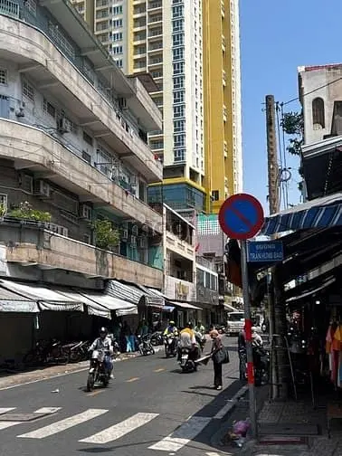 Cho Thuê Nhà 37 Dương Tử Giang - Khu Chợ Lớn, Mặt Tiền 12M, 3 Tầng