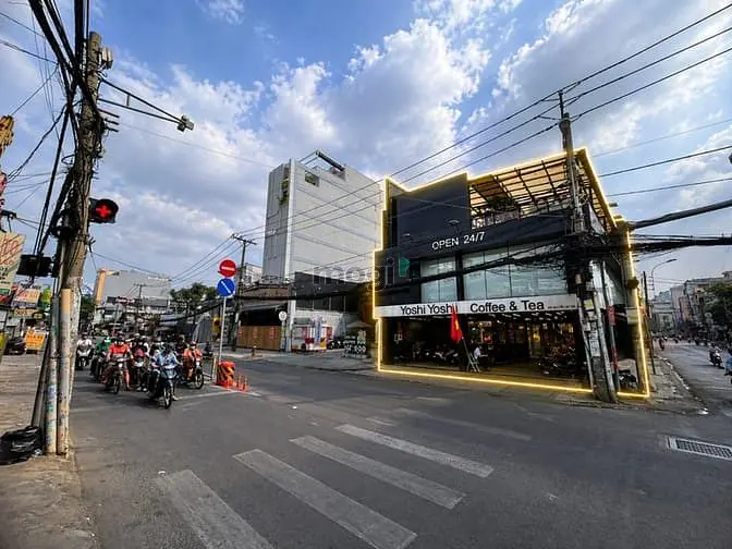 Góc 2Mt Nguyễn Gia Trí - Dt Sàn 400M2 – Phù Hợp F&B, Retail, Showroom