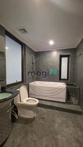 Lô Góc - Oto Vào Nhà- 7 Tầng Thang Máy