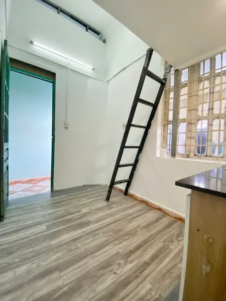 Phòng Gác Cửa Sổ Lớn- Lầu 1 - Bếp - Gần Ngay Vincom Phan Văn Trị 300M