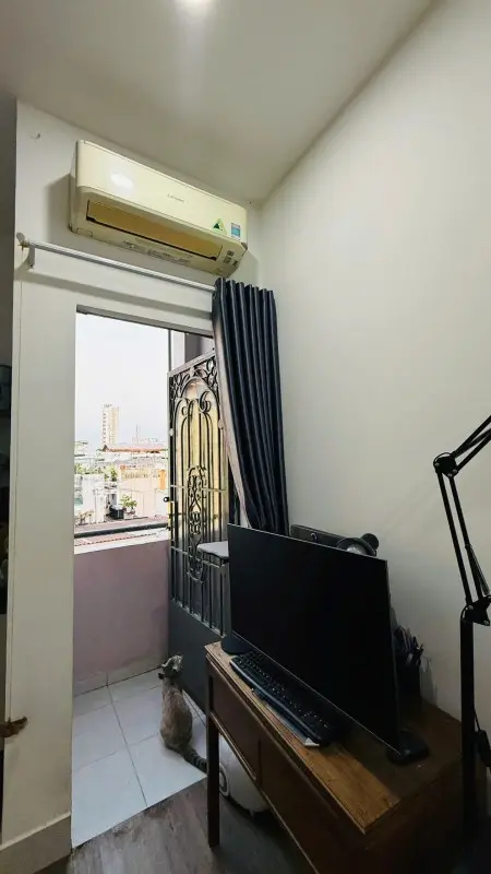 Cho Thuê Phòng Ban Công Nội Thất Mới - Bạch Đằng, Sát Phan Đăng Lưu, Phan Xích Long, Q1, Q3