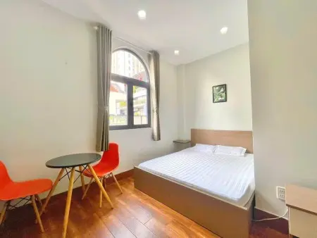 Cho Thuê Căn Hộ Full Nội Thất, Cửa Sổ Trời - Ngay Trung Tâm Đường Nguyễn Gia Trí, Bình Thạnh