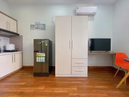 Cho Thuê Căn Hộ Full Nội Thất, Cửa Sổ Trời - Ngay Trung Tâm Đường Nguyễn Gia Trí, Bình Thạnh