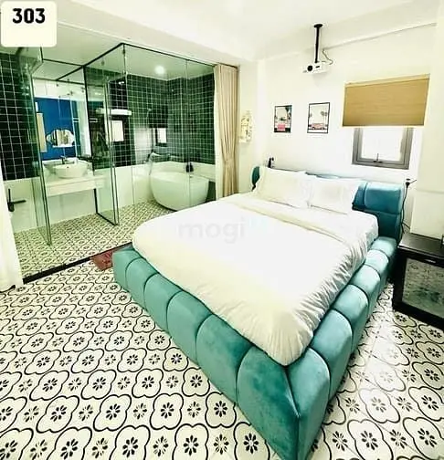 Khách Sạn Ngay Emart Phan Văn Trị 5 Lầu 13P Dts 255M2 Tn 100Tr 13.9 Tỷ