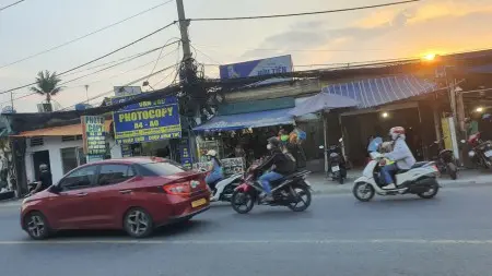 Cho Thuê Mặt Bằng Chính Chủ Diện Tích Lớn : 300M²