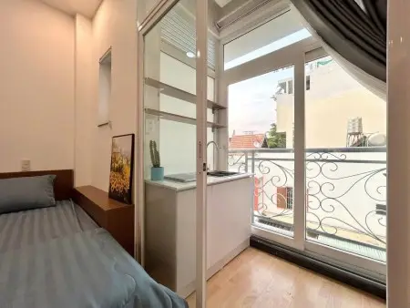 Căn Hộ Tách Bếp 1Pn Có Ban Công Ngay Sân Bay Tân Bình