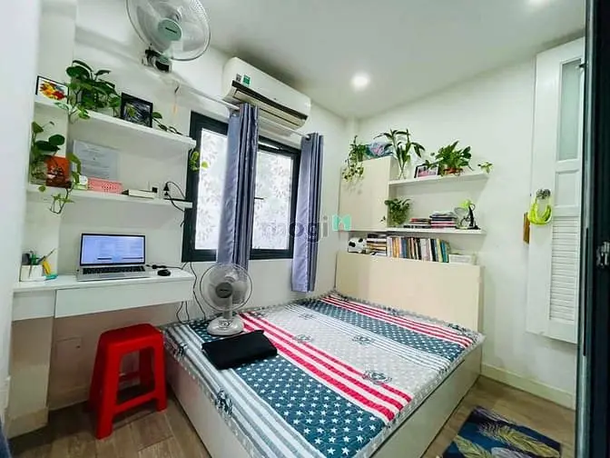 Cực Hiếm Nhà Lê Hồng Phong,Q10-Giá:1 Tỷ565-3Pn 4Wc-Dt:43M²-Ntcb-Shr