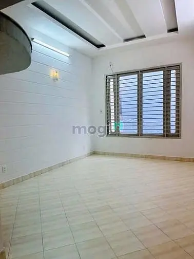 Nhà C4 - Hẻm Hồng Lạc - Lạc Long Quân - Lý Thường Kiệt - 70M2