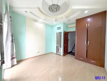 Căn Trọ Ban Công - Có Máy Lạnh Sẵn Ngay Emart Phan Huy Ích