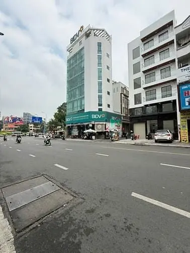 Cho Thuê Tòa Nhà Góc 2Mt Nguyễn Bỉnh Khiêm - Vòng Xoay Điện Biên Phủ