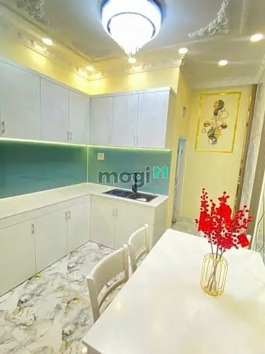 Cần Bán Gấp Căn Nhà Đường Lạc Long Quân , Quận 11, Khu Vực Gần Đầm Sen