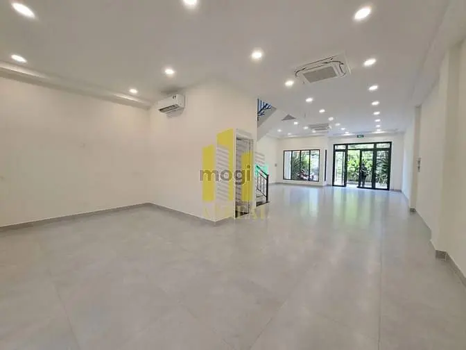 Cho Thuê Nhà Sàn Trống - Mới Đẹp - Có Máy Lạnh Giá 70 Triệu