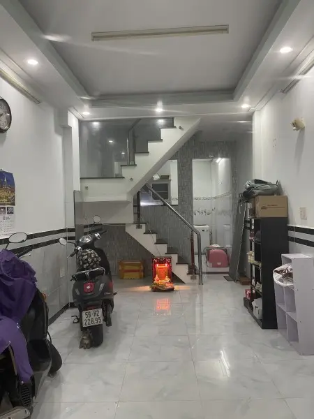 Cần Share 1 Pn Trong Nhà Nguyên Căn - Thủ Đức - Đối Diện Đh Luật