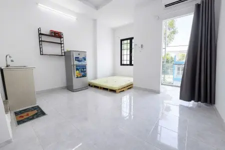 Phòng Trọ Thạch Lam, Tân Phú, Có Máy Lạnh, Ban Công, Cửa Sổ, Full Nội Thất, Ngay Mặt Tiền Thạch Lam
