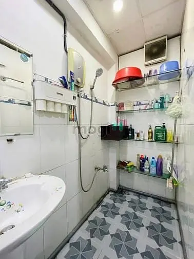 Vị Trí Đắc Địa Cc Trần Văn Kiểu,Q10-Dt:60M2-2Pn 1Wc-Giá:1Tỷ750-Shr