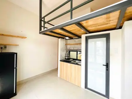Phòng Gác Lửng Mới Có Thang Máy 4' Đi Đh Văn Hiến