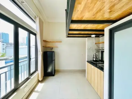 Phòng Gác Lửng Mới Có Thang Máy 4' Đi Đh Văn Hiến