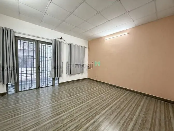 Đất Rộng Nhà Nguyễn Kiệm, Phú Nhuận-Dt:97M²-4Pn 5Wc-Giá:3Tỷ100-Ntcb