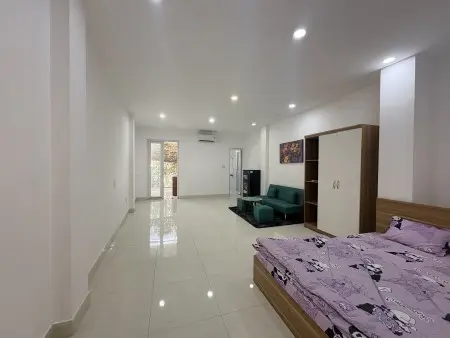 Ccho Thuê Phòng Ban Công - Rộng 50M2