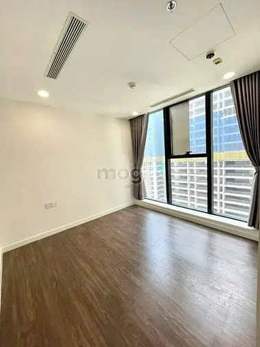 Bán Nhanh Ch Sunshine Sky City,Q7-Dt:131M2-4Pn 3Wc-Giá:2Tỷ1-Shr