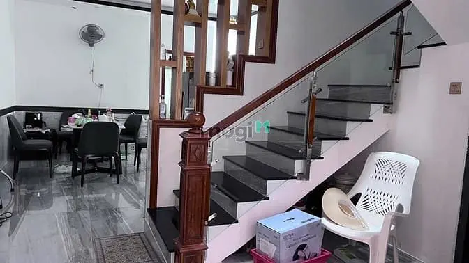 Nhà Tốt : Lãnh Binh Thăng P8 Q11 Giá: 1,460 Tỷ 1T1L Sổ Hồng Riêng