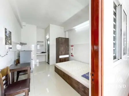 Phòng Trọ Studio - Vị Trí Đắc Địa: Gần Trung Tâm, Thuận Tiện Di Chuyển Đến Các Trường Học