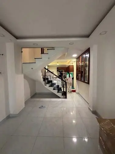 42M2 - Ngay Chợ Bà Chiểu - Hẽn 4M - Gần Mặt Tiền - 3 Tầng - Bình Thạn