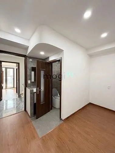 Nhà 5 Tầng - Hẻm Xe Tải Gần Đại Học Văn Lang 41M - 4Pn - Nhỉnh 1 T.ỷ