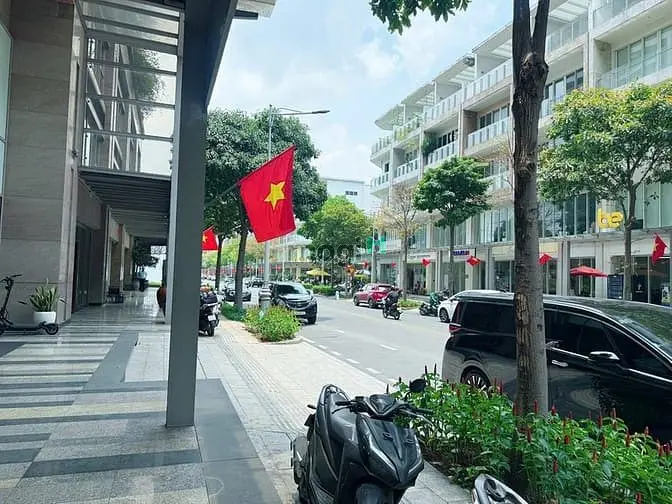 Shophouse Sala, Q2, Hoàn Thiện Đẹp, 3 Tầng, 233M2, Giá Chỉ 90 Tr/Tháng