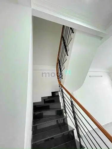 Nhà Mới Hoàn Công Hẻm Chế Lan Viên Q. Tân Phú 3,7Mx13M 3Pn 3Wc