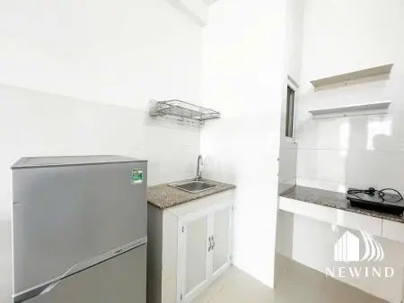 Phòng Trọ Studio - Vị Trí Đắc Địa: Gần Trung Tâm, Thuận Tiện Di Chuyển Đến Các Trường Học