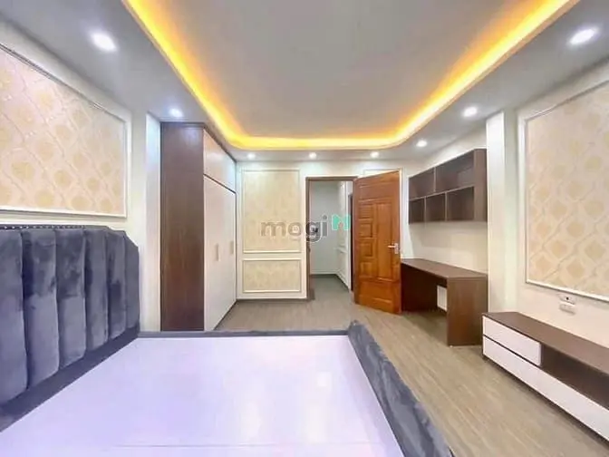 Nhà Hẻm Xe Hơi Lạc Long Quân, Quận 11, Thành Phố Hồ Chí Minh Giá: 2,52