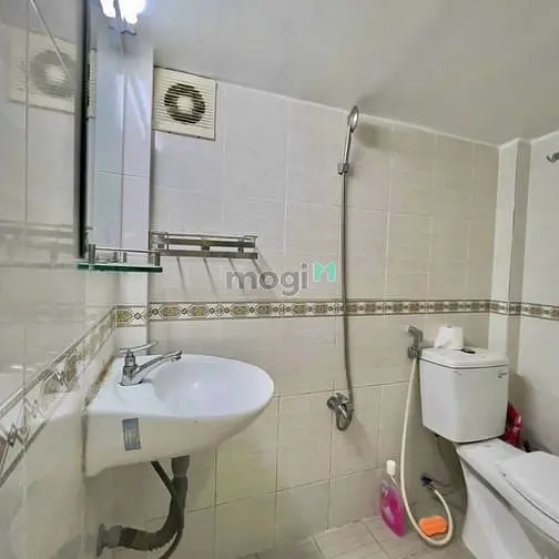 Lý Nam Đế Q.11 - Nhà Hẻm Xe Hơi 24M2 2Pn 2Wc