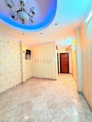 Hxh 8M - Xe Hơi Ngủ Nhà - Q3 - Lê Văn Sỹ - 5 Tầng - 6Pn - Hoàn Công Đ