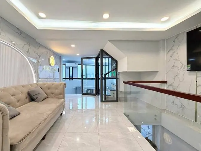 Phú Nhuận _Hẻm Xe Hơi _ Gần 40M2 _5 Tầng _ 3Pn Rộng _ Ngay Khu Phan Xí