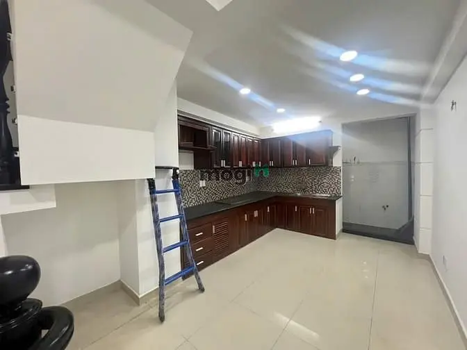 Bán Nhanh Nhà 3 Lầu St 5Pn Hẻm 3M Huỳnh Tấn Phát Cách Quận 1 Chỉ 3P