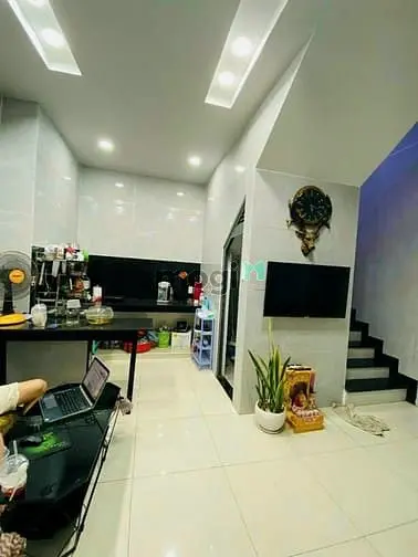 Cần Bán Gấp Nhà Tôn Thất Thuyết Q4 6M X8,2M 2Pn 3Wc