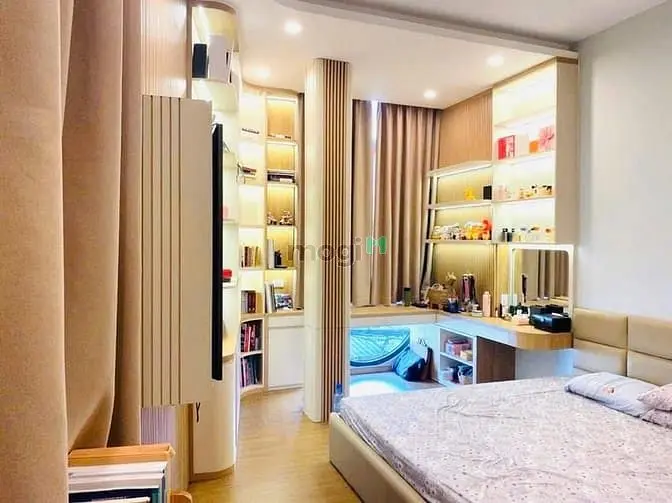 Hàng Hiếm Siêu Phẩm 3 Tầng 45M2 - Lô Góc Hẻm Xe Hơi Giáp Cầu Bông Q.1