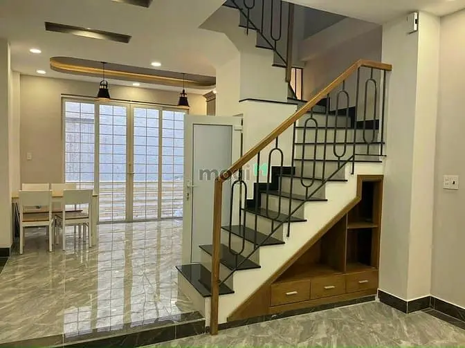 Nhà Hẻm Xe Hơi Nguyễn Công Trứ Q. Bình Thạnh 4,5M X 9M 2Pn 3Wc Có Shr