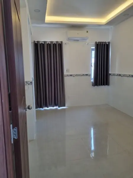 Phòng Đẹp Mới Giá Rẻ Gần Chợ Gò Vấp, Trường Đại Học, Siêu Thị, Có Ban Công