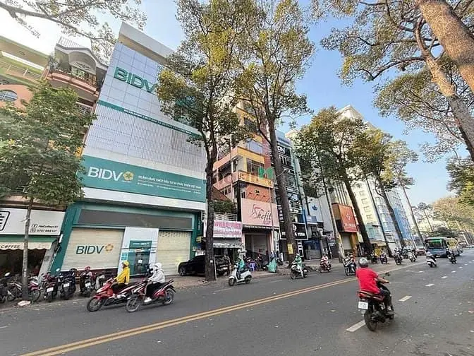 Cho Thuê Tòa Nhà Mt Nguyễn Chí Thanh Ngang 11M - 7 Tầng Có Pccc