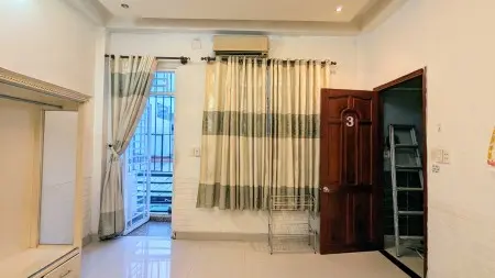 Phòng Trọ Nữ Có Ban Công Và Máy Lạnh