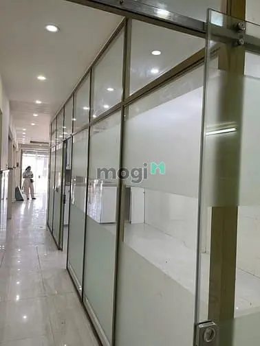 Cho Thuê Nhà 359 Nguyễn Trãi, Quận 1 - Hơn 600M2, Trệt 4Lầu, Giá 93Tr