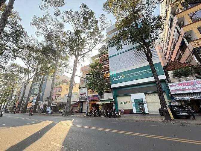 Cho Thuê Tòa Nhà Mt Nguyễn Chí Thanh Ngang 11M - 7 Tầng Có Pccc