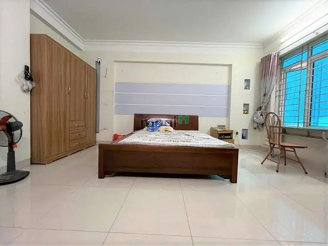 Bán Gấp Nhà Cv Hòa Bình, Dt 40M, 4 Tầng, Lô Góc Ngõ Thông Ba Gác Phi.