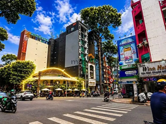 Bán Siêu Phẩm Biệt Thự Góc 2Mt Bùi Thị Xuân - Dtcn 305M2, Nở Hậu