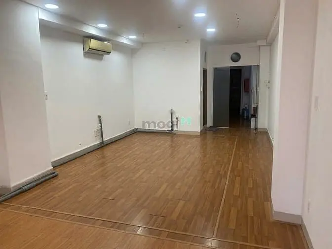 Giá 22Triệu - Mặt Bằng Mặt Tiền Nguyễn Ngọc Lộc, Q10 - Trệt Lầu