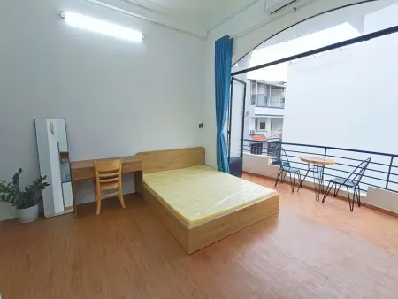 Cho Thuê Phòng Ban Công 30M2 Hoàng Dư Khương Quận 10 Kế Bên Đại Học Ngoại Ngữ Tin Học Huflit