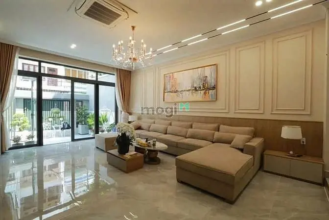 Biệt Thự Vip Giáp Q1 – Q10 – 160M² (8×20) – Trệt + 3 Lầu – Thang Máy –